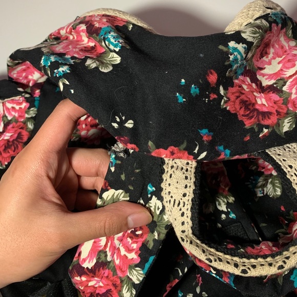 Floral Backpack - Picture 3 of 4